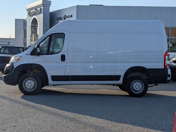 2025 RAM, dovoz Kanada — foto 8 z 12