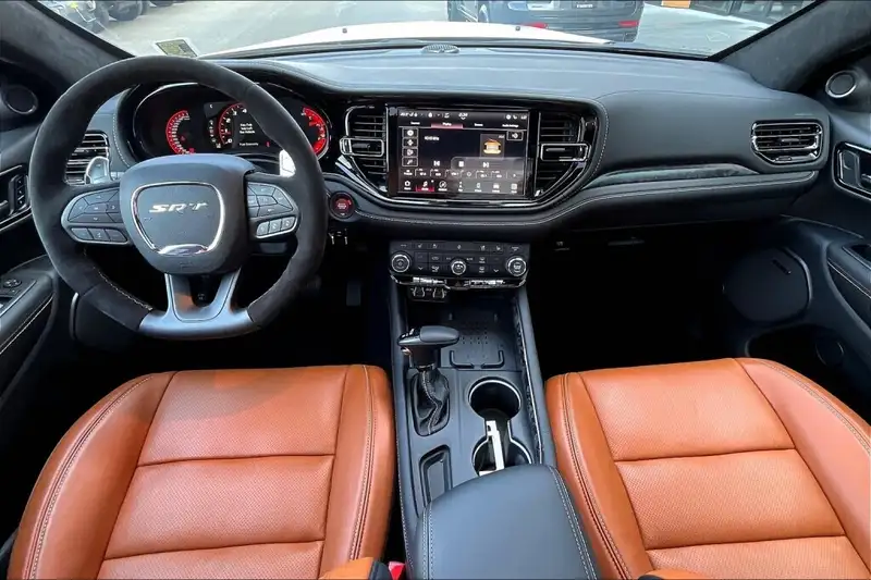 2025 Dodge Durango Srt Hellcat Brass Monkey, červená, 0 km, dovoz Kanada — foto 5 z 12