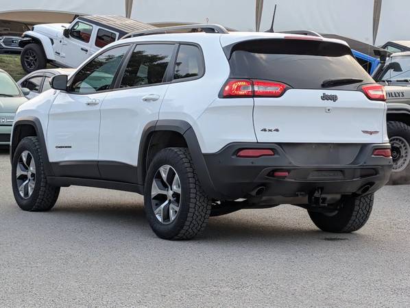2017 Jeep, dovoz Kanada — foto 4 z 12