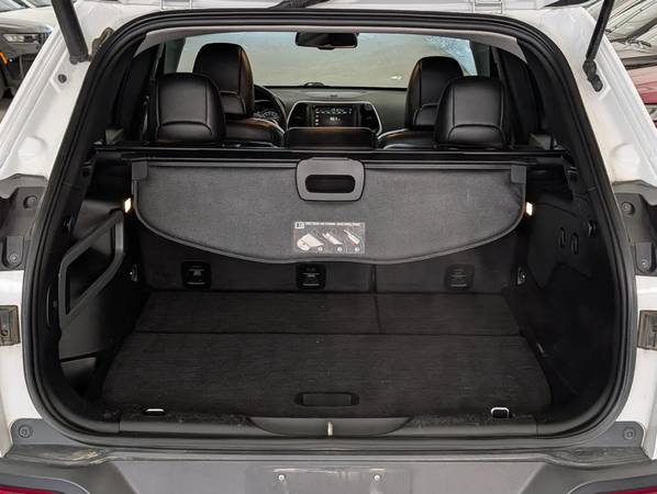 2017 Jeep, dovoz Kanada — foto 6 z 12
