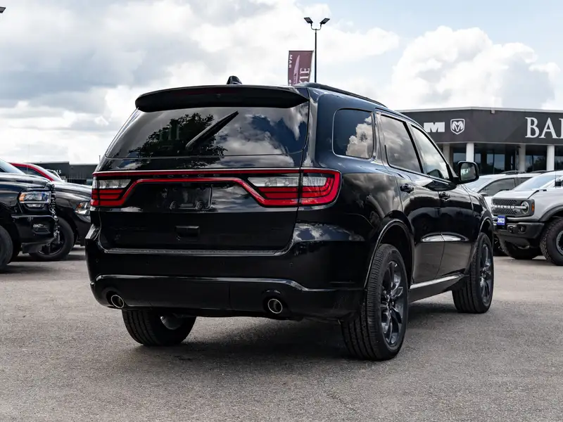 2026 Dodge Durango GT, černá, dovoz Kanada — foto 11 z 12