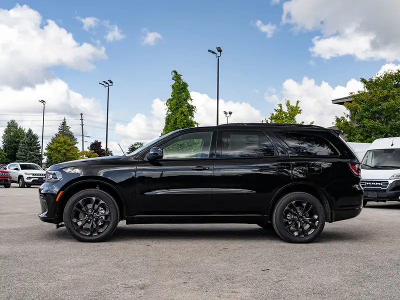 2026 Dodge Durango GT, černá, dovoz Kanada — foto 4 z 12