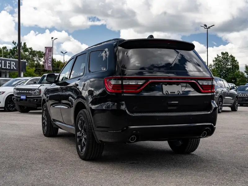 2026 Dodge Durango GT, černá, dovoz Kanada — foto 5 z 12