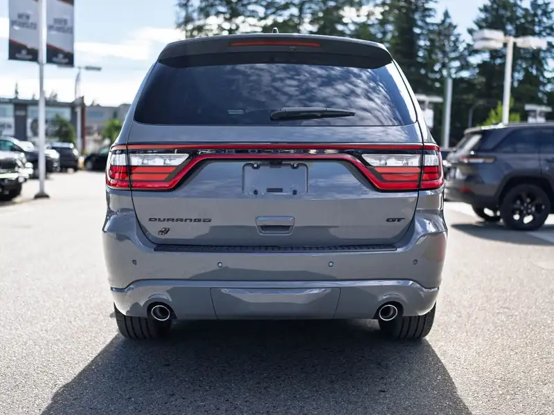 2026 Dodge Durango GT HEMI Plus, šedá, 13 km, dovoz Kanada — foto 5 z 12
