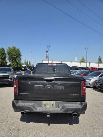 2025 RAM, dovoz Kanada — foto 5 z 12