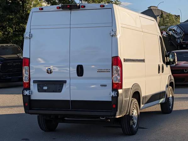 2025 RAM, dovoz Kanada — foto 6 z 12