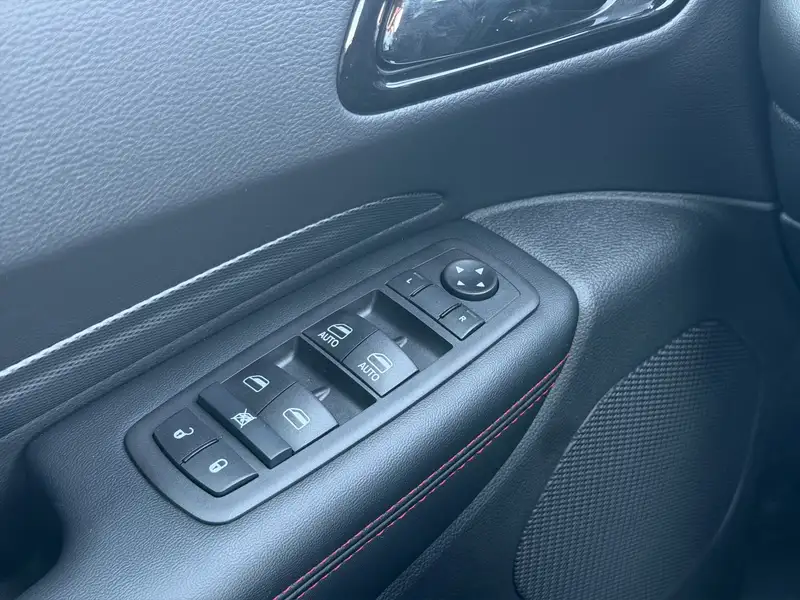 2026 Dodge Durango GT, černá, 90 km, dovoz Kanada — foto 8 z 12