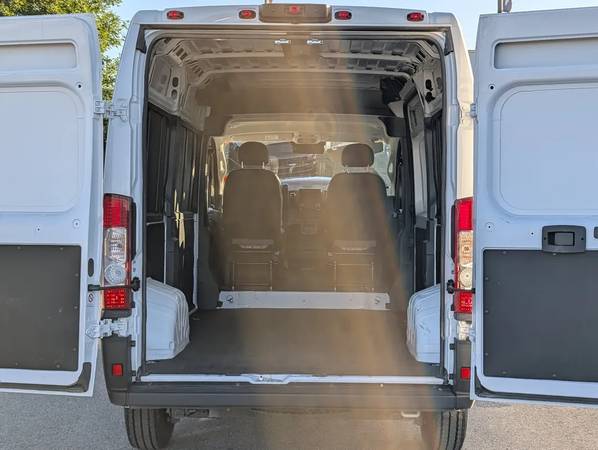 2025 RAM, dovoz Kanada — foto 9 z 12