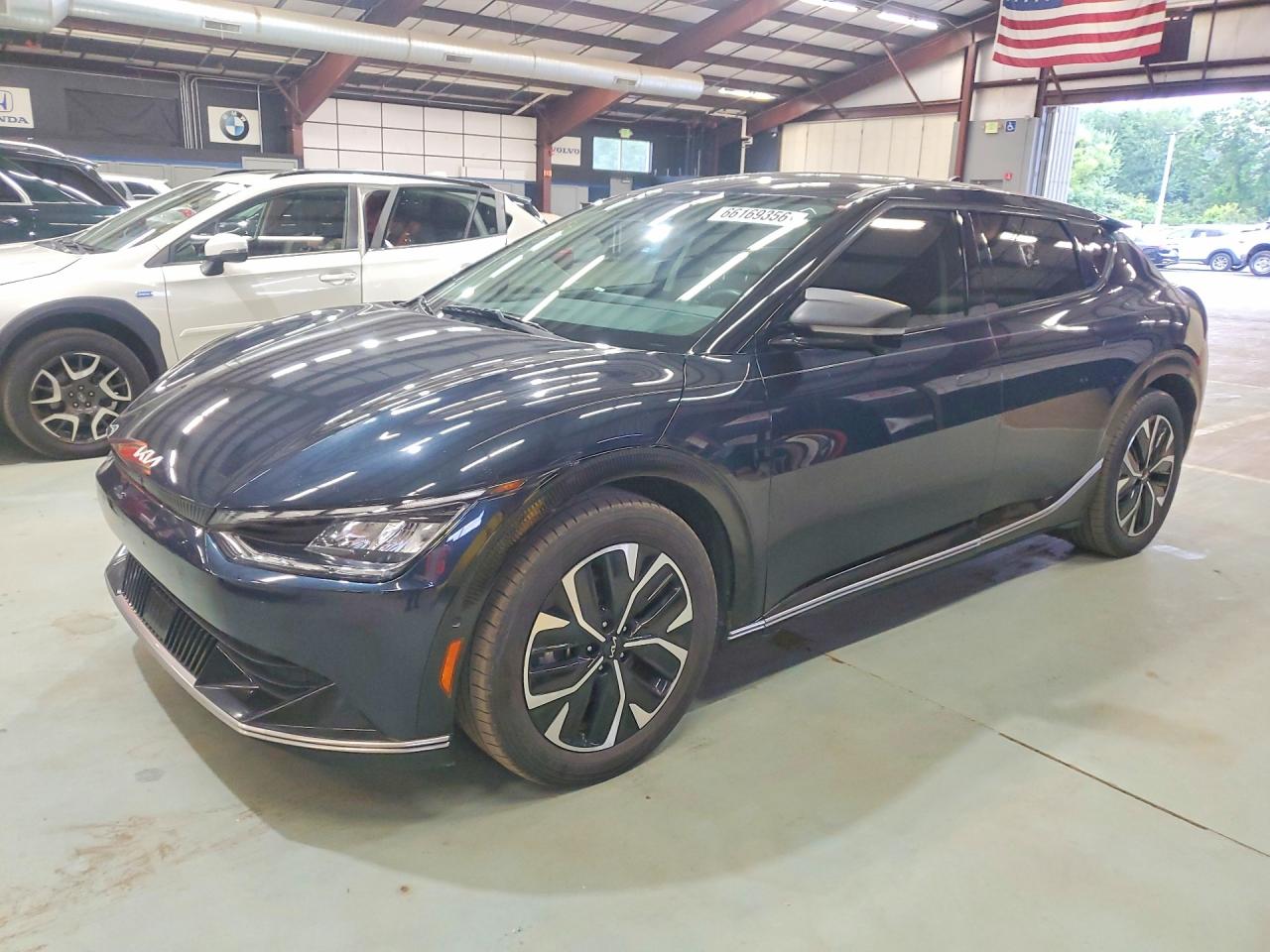 2022 Kia EV6 WIND, modrá, 174 461 km, dovoz USA — foto 1