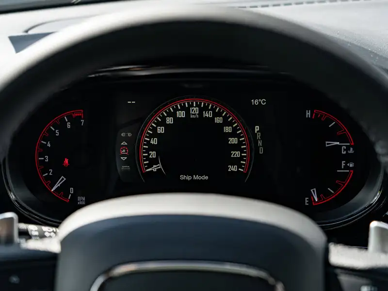2026 Dodge Durango GT, bílá, dovoz Kanada — foto 3 z 12