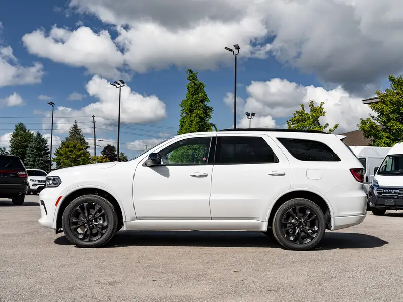 2026 Dodge Durango GT, bílá, dovoz Kanada — foto 4 z 12