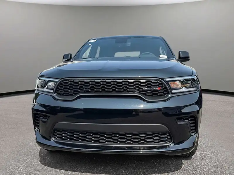2026 Dodge Durango SXT, černá, dovoz Kanada — foto 2 z 12