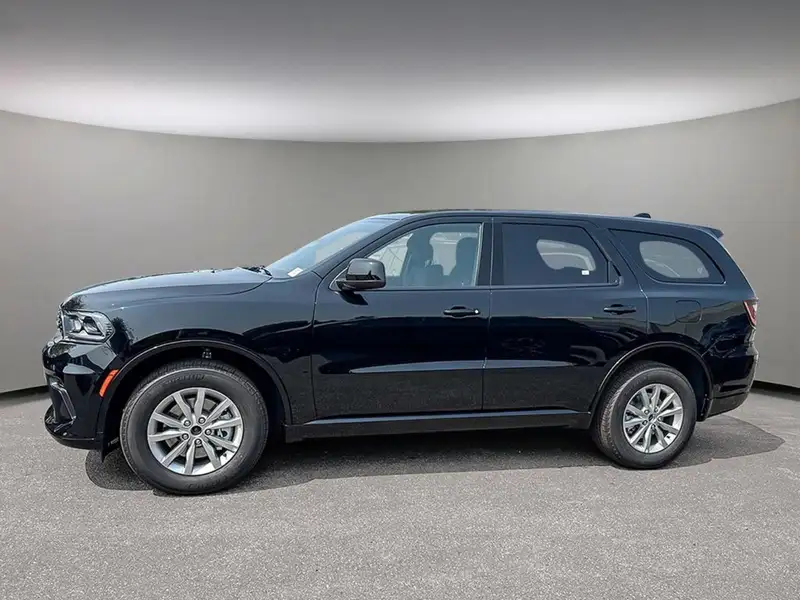 2026 Dodge Durango SXT, černá, dovoz Kanada — foto 3 z 12
