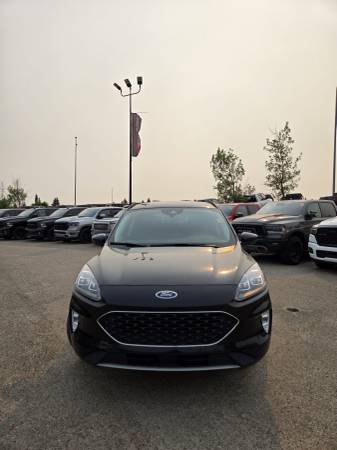 2022 Ford, dovoz Kanada — foto 2 z 12