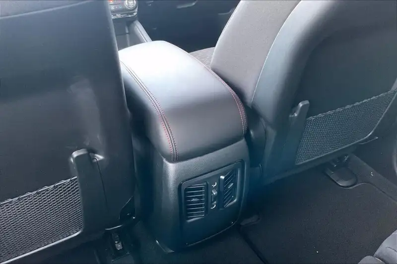 2026 Dodge Durango Sxt, 0 km, dovoz Kanada — foto 10 z 12