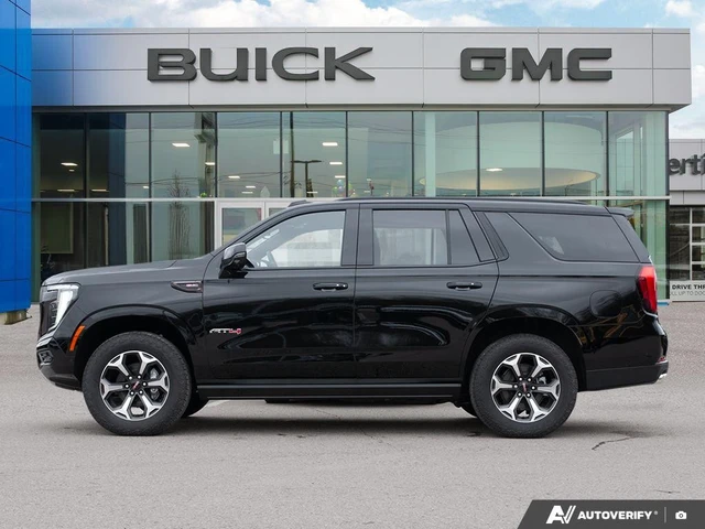 2026 GMC Yukon Elevation, bílá, 250 km, dovoz Kanada — foto 3 z 20