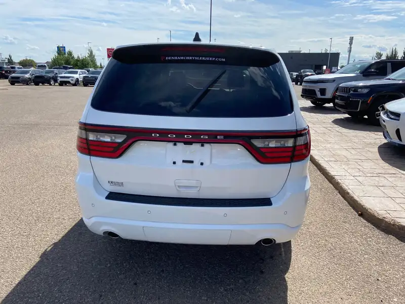 2026 Dodge Durango SXT, bílá, dovoz Kanada — foto 6 z 12