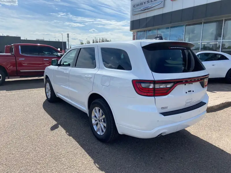 2026 Dodge Durango SXT, bílá, dovoz Kanada — foto 7 z 12