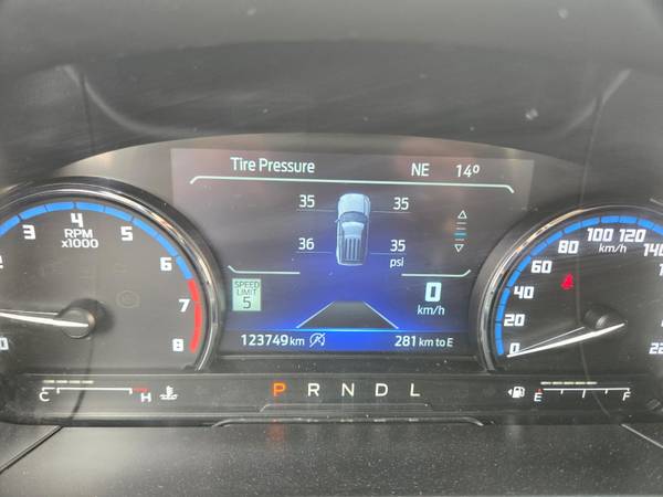 2021 Ford, dovoz Kanada — foto 11 z 12