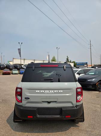 2021 Ford, dovoz Kanada — foto 5 z 12
