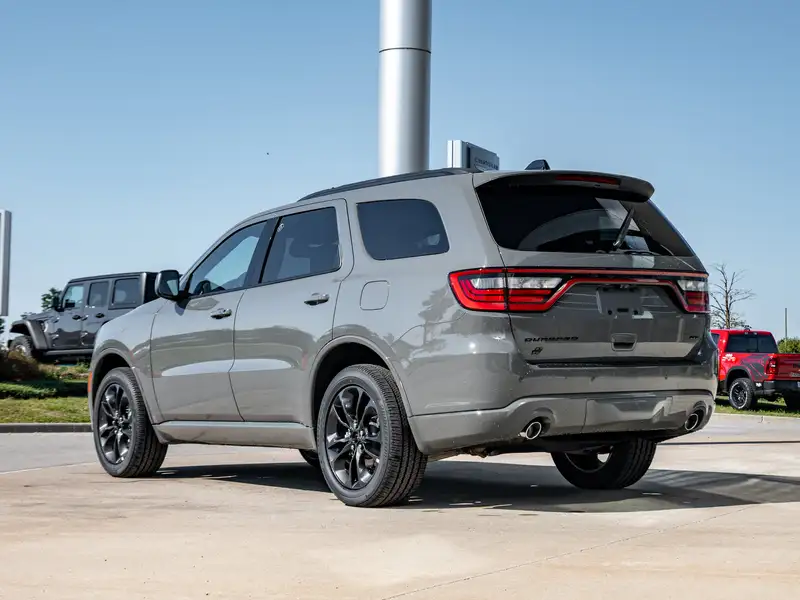 2026 Dodge Durango GT, šedá, dovoz Kanada — foto 6 z 12