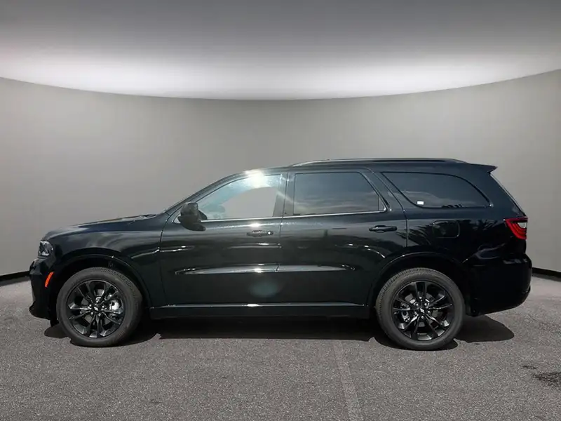 2026 Dodge Durango GT, černá, dovoz Kanada — foto 3 z 12