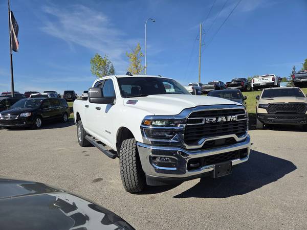 2025 RAM, dovoz Kanada — foto 3 z 12