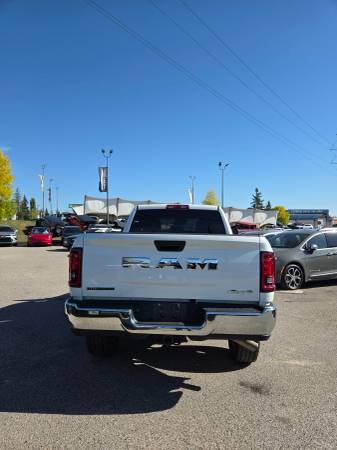 2025 RAM, dovoz Kanada — foto 5 z 12