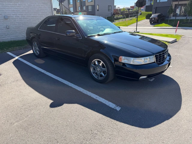 2001 Cadillac Sts, 208 000 km, dovoz Kanada — foto 3 z 5
