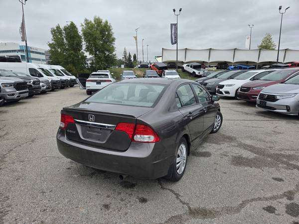 2011 Honda, dovoz Kanada — foto 6 z 12