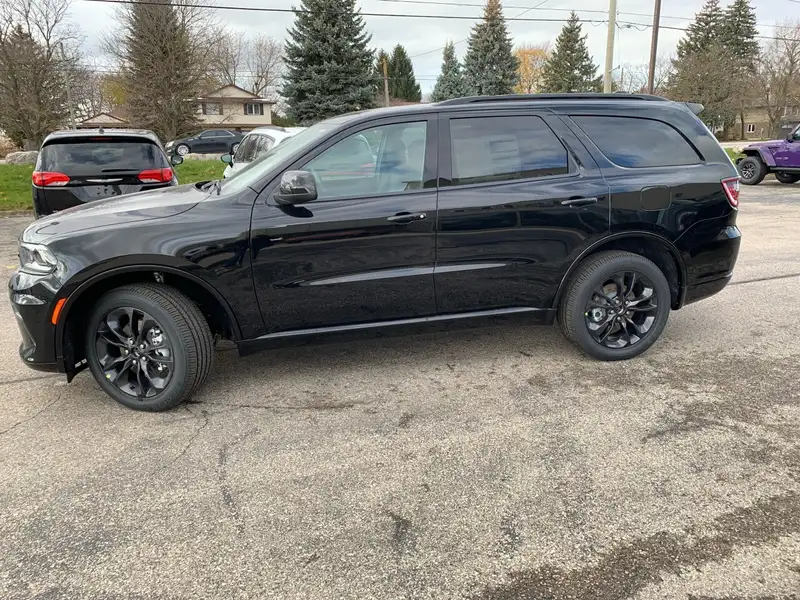 2026 Dodge Durango GT, černá, 20 km, dovoz Kanada — foto 2 z 12