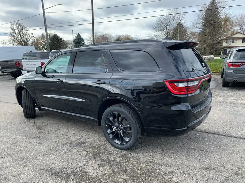 2026 Dodge Durango GT, černá, 20 km, dovoz Kanada — foto 3 z 12