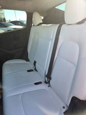 2023 Tesla, dovoz Kanada — foto 12 z 12