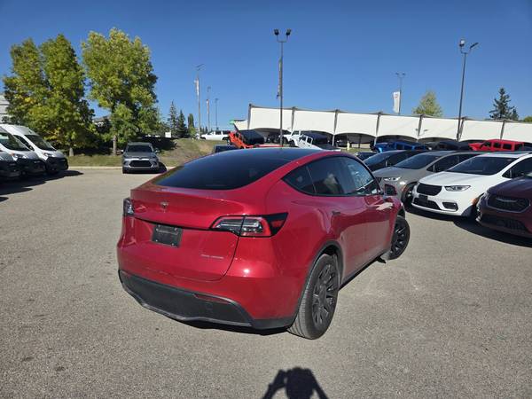 2023 Tesla, dovoz Kanada — foto 6 z 12