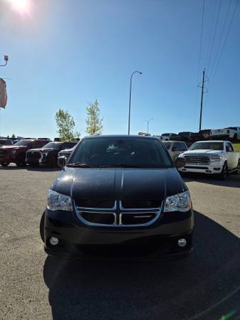 2019 Dodge, dovoz Kanada — foto 2 z 12