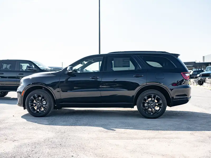 2026 Dodge Durango GT Plus, modrá, dovoz Kanada — foto 5 z 12
