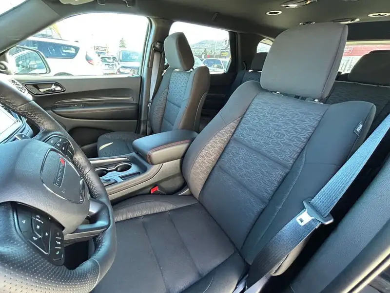 2026 Dodge Durango GT, černá, 0 km, dovoz Kanada — foto 11 z 12