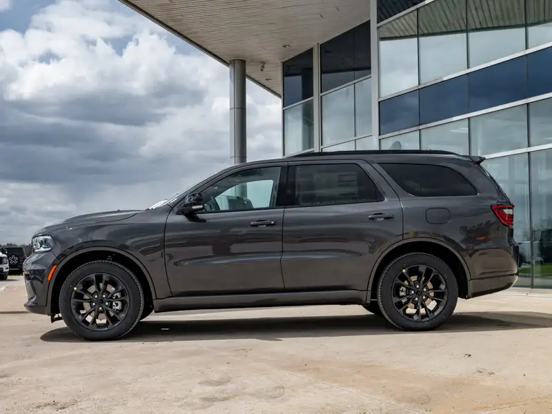 2026 Dodge Durango GT Plus, šedá, dovoz Kanada — foto 5 z 12
