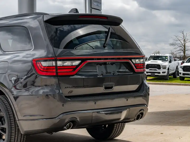 2026 Dodge Durango GT Plus, šedá, dovoz Kanada — foto 7 z 12